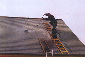 Nettoyage de votre toiture, entretien avec des produits écologiques